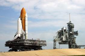 File:STS-114 rollout.jpg