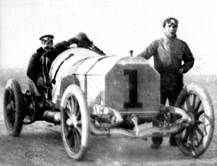 File:William K Vanderbilt with automobile 1904 N041926.jpg