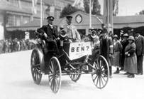 http://www.benzworld.org/forums/attachments/vintage-mercedes-benz/475117d1350937698-mercedes-benz-original-photos-1895-benz-paris-bordeaux-paris-race..jpg