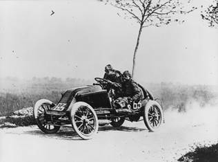http://silodrome.com/wp-content/uploads/2012/03/Marcel-Renault-1903.jpg