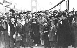 http://cdn.twentytwowords.com/wp-content/uploads/Golden-Gate-Bridge-opening-1937-3.jpg?76d27a