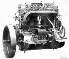 Systematic lightweight design: The engine of the 35 hp Mercedes, designed by Wilhelm Maybach, with controlled intake and exhaust valves (1900).
